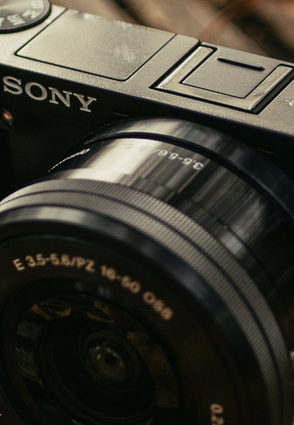 Vilken är den bästa Sony-kameran för video/fotografi att köpa just nu?