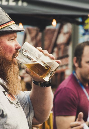 Dags för oktoberfest igen! Vad ska man ha för kläder på oktoberfest?