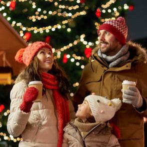 Pynt op til en hyggelig jul med smukke julelys til både huset og haven