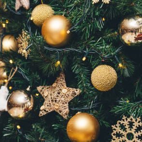 Best Tips for DIY Christmas tree decorations