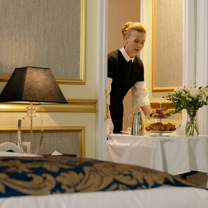 Are Online Hotel Reviews Always Honest? How to Tell What’s Real