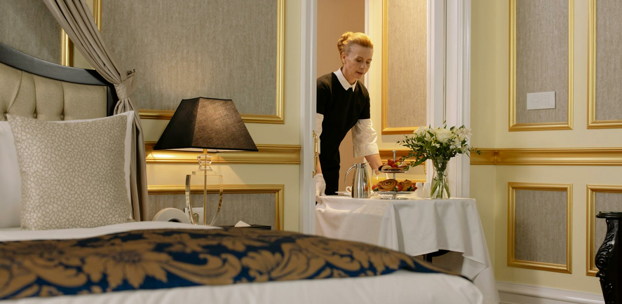 How to Spot Fake Hotel Reviews and Find Honest Opinions